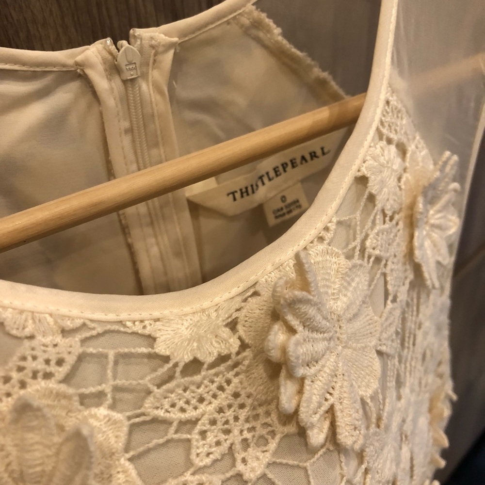 LACE FLOWER ROUND NECK MINI DRESS - Picture 5 of 7